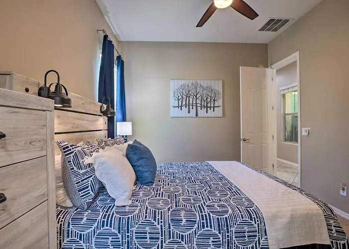 Modern Azure W/ Beautiful Patio, Pool & Spa! *