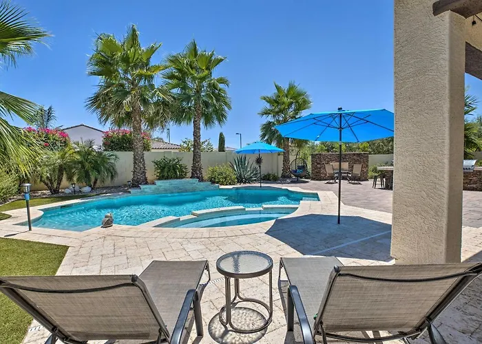 Сasa de vacaciones Modern Azure W/ Beautiful Patio, Pool & Spa! *
