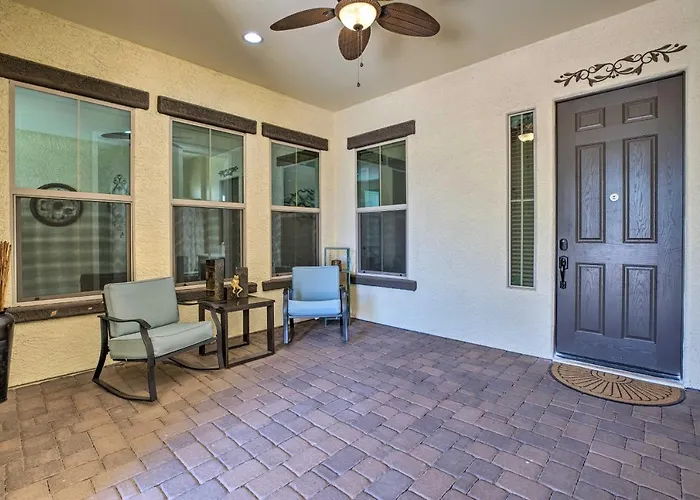 Modern Azure W/ Beautiful Patio, Pool & Spa! * Goodyear