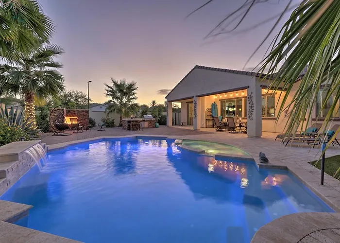 Сasa de vacaciones Modern Azure W/ Beautiful Patio, Pool & Spa! *