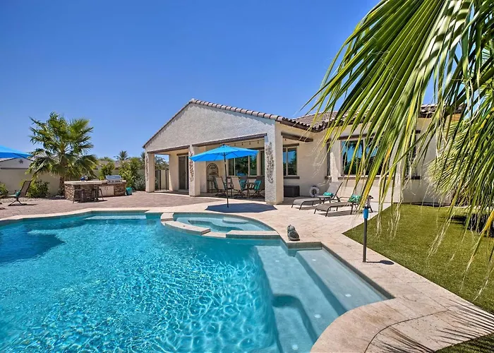 Modern Azure W/ Beautiful Patio, Pool & Spa! Goodyear