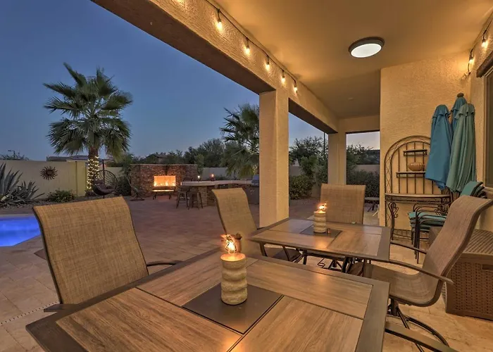 Modern Azure W/ Beautiful Patio, Pool & Spa! Сasa de vacaciones *