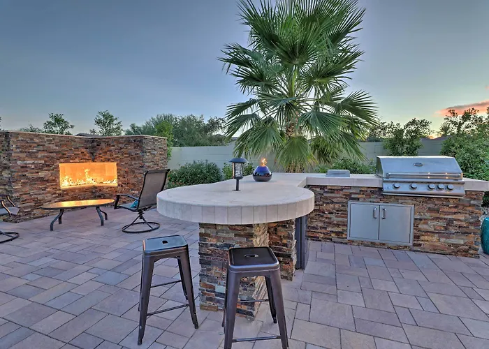 Modern Azure W/ Beautiful Patio, Pool & Spa! *