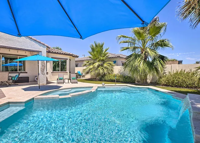 Modern Azure W/ Beautiful Patio, Pool & Spa!