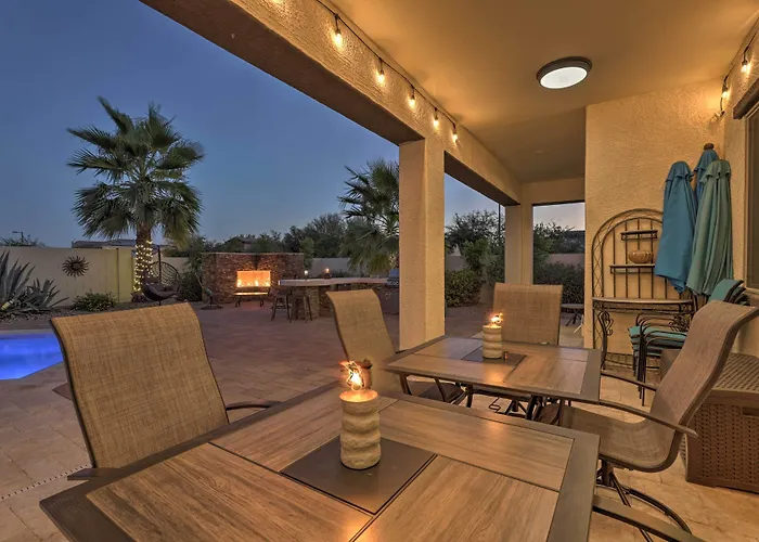 Holiday home Modern Azure W/ Beautiful Patio, Pool & Spa!